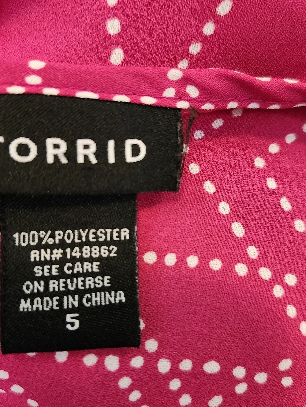 Torrid Fuchsia & White Geometric Polka Dot Print Flutter Sleeve Top Plus Size 5X - Picture 8 of 9